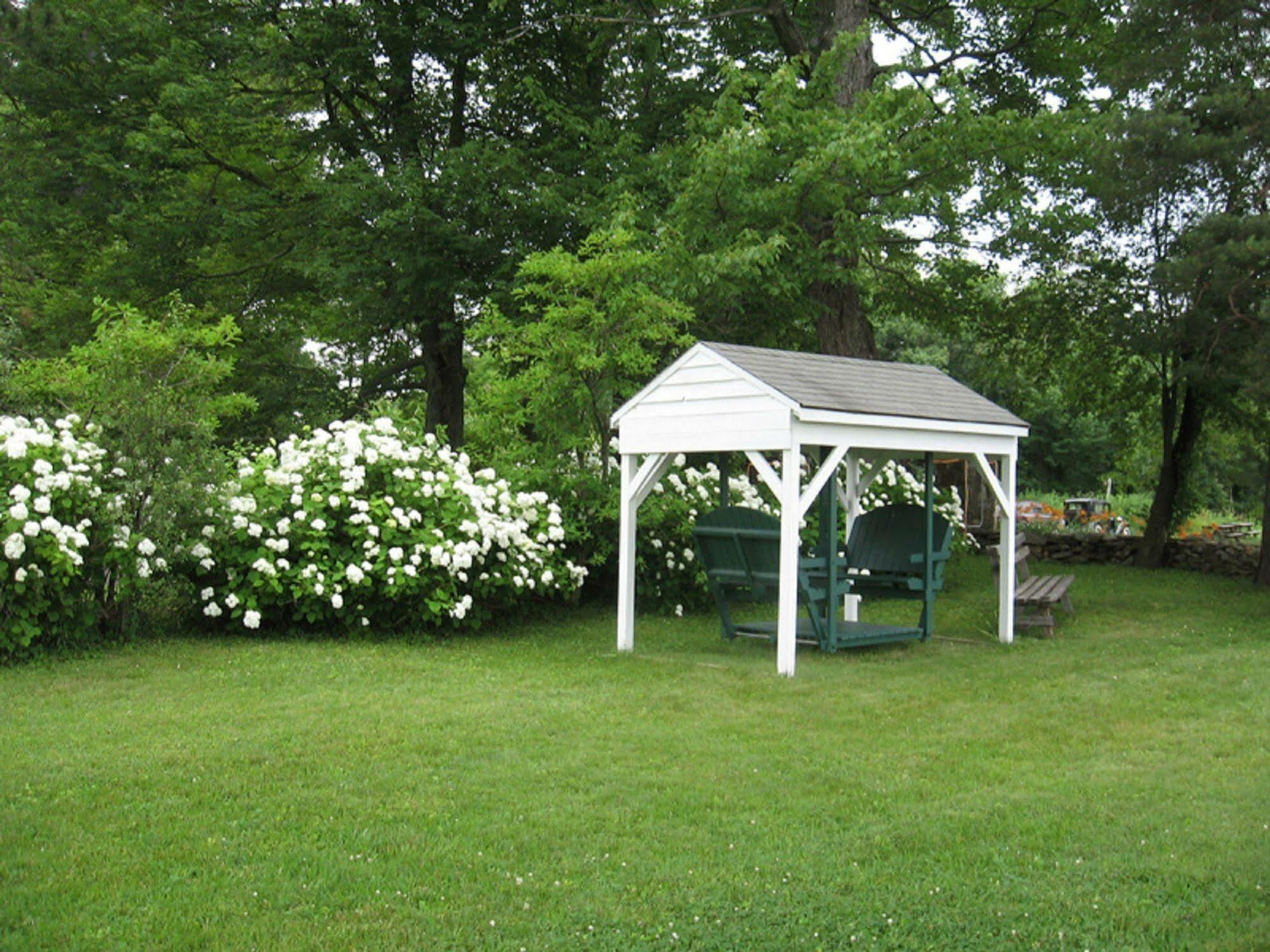 Mariaville Lake B & B Pattersonville Екстер'єр фото